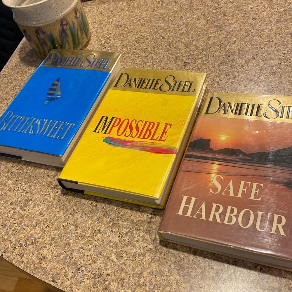 3 Danielle Steel Hardcover Books Bittersweet Safe Harbour & Impossible